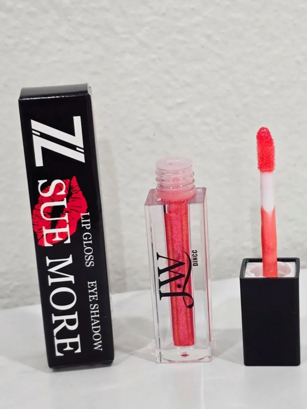 Sue More ✦ Lip Gloss & Eye Shadow ✦ Shimmering Red Dual‑Use Long‑Wear Formula